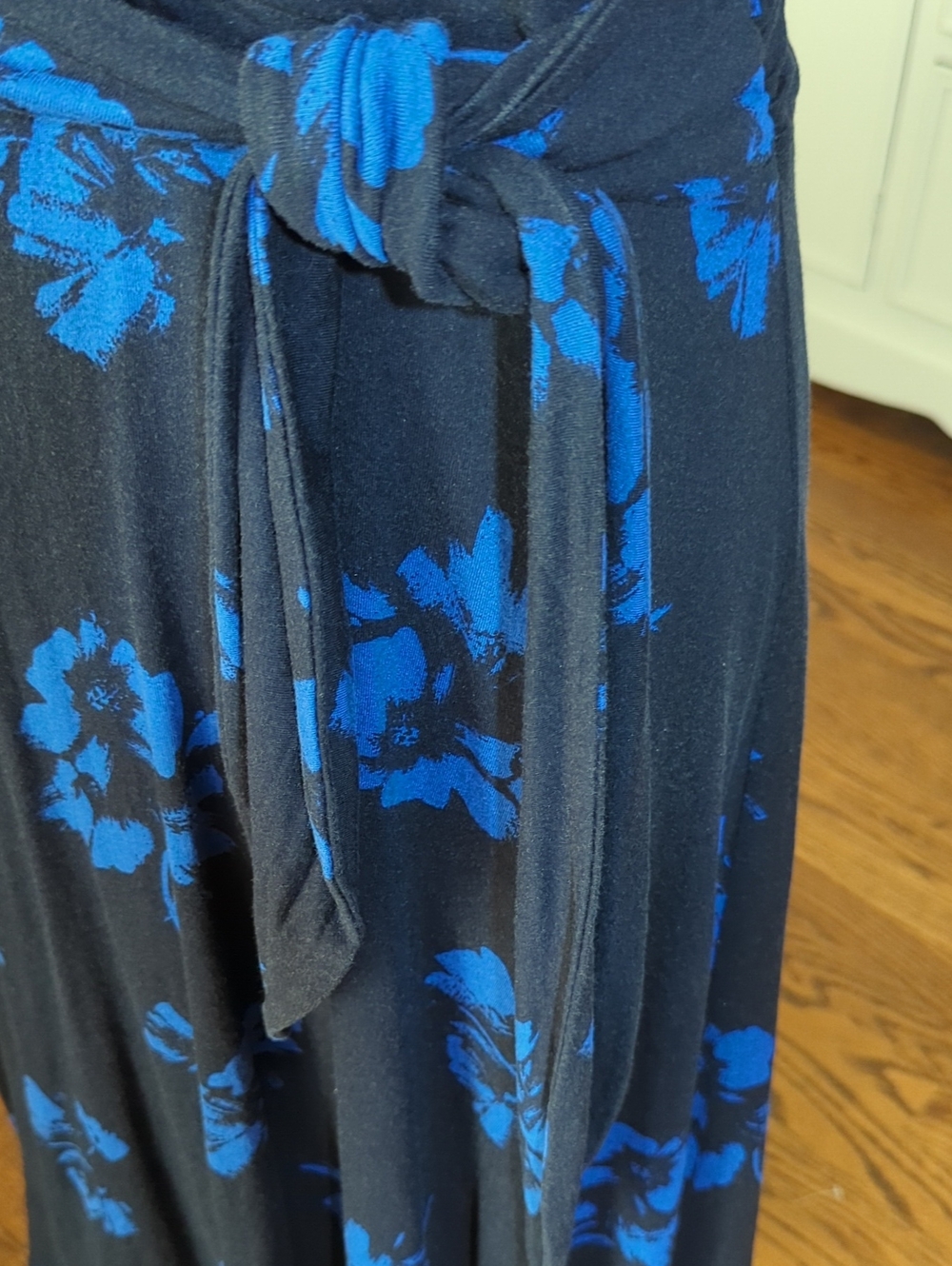 Hobbs London Black Wrap Dress Blue Floral Print Dark Academia V Neck Knit Sz 6 - Picture 5 of 7